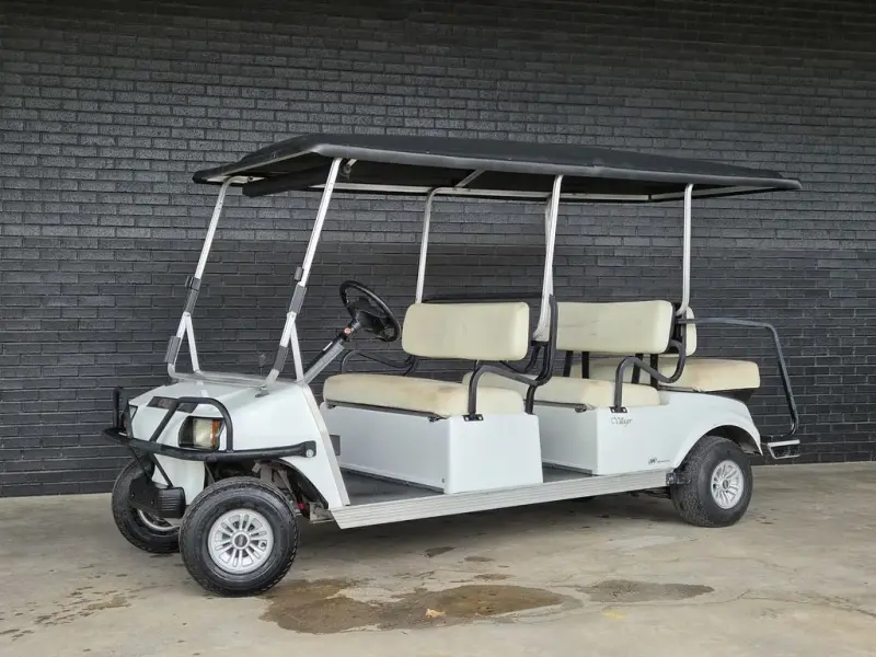 2018 Club Car Villager photo 1