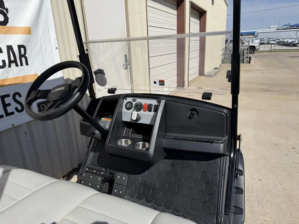 2022 E-Z-GO RXV ELiTE Lithium thumb 3