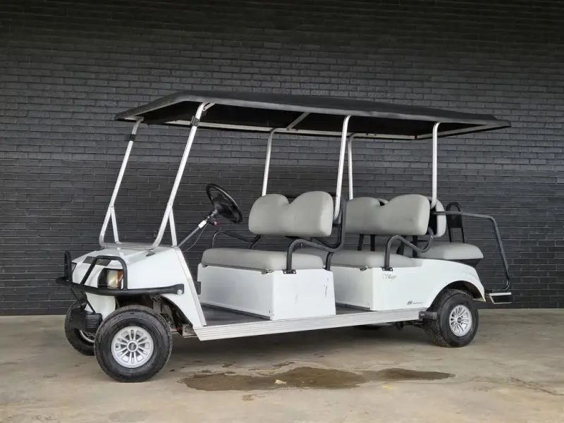 2018 Club Car Villager photo 1