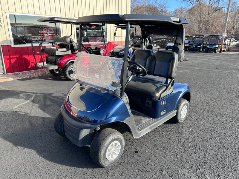2020 E-Z-GO RXV Elite thumb 3