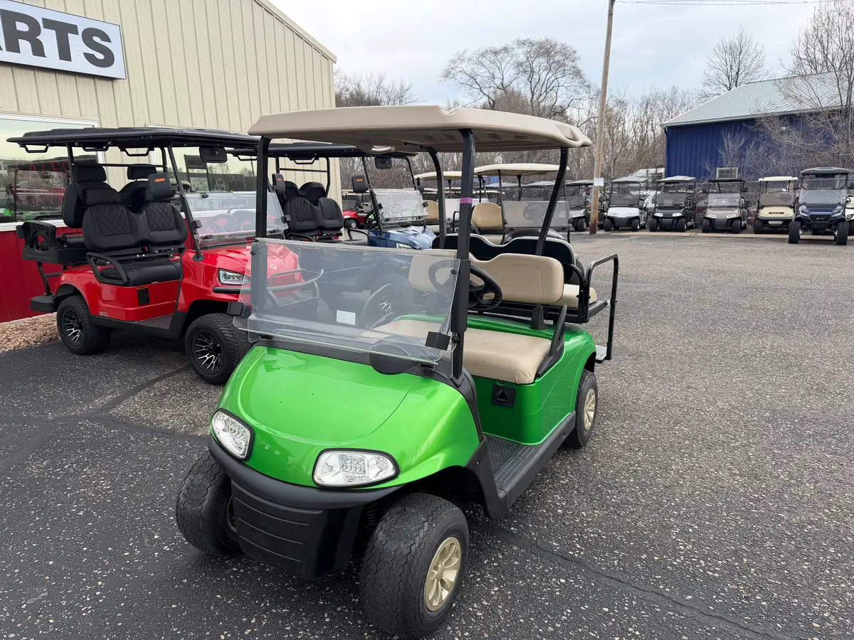 2019 E-Z-GO RXV thumb 3