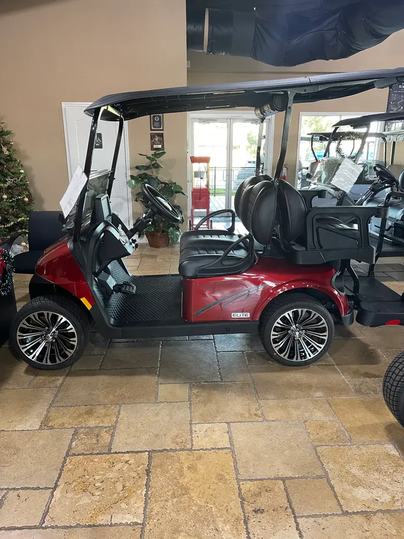 2026 E-Z-GO RXV ELiTE Lithium photo 1