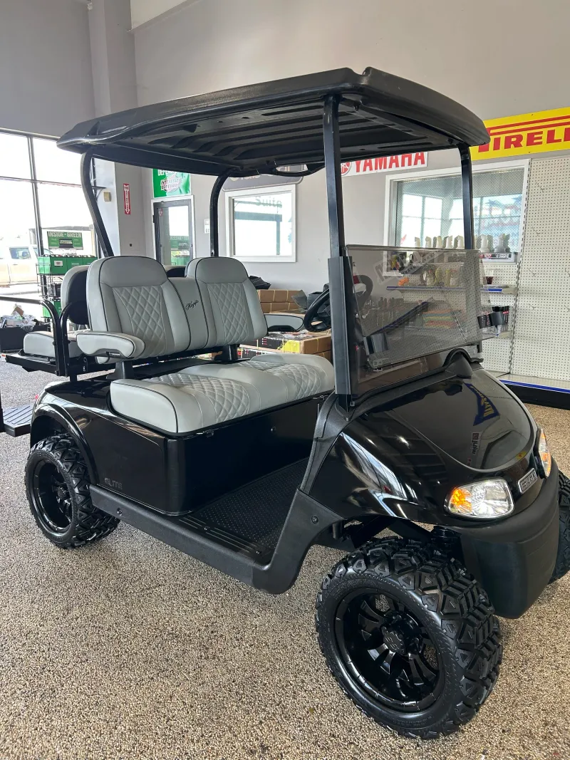 2022 E-Z-GO RXV ELiTE Lithium