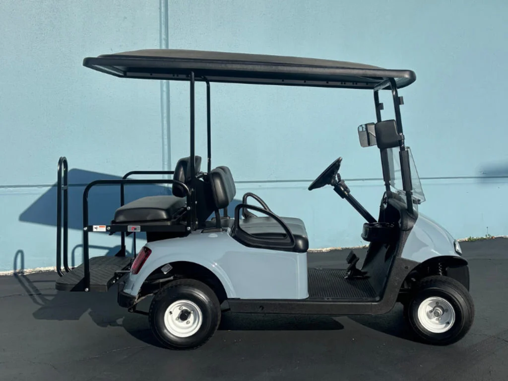2020 E-Z-GO RXV thumb 2