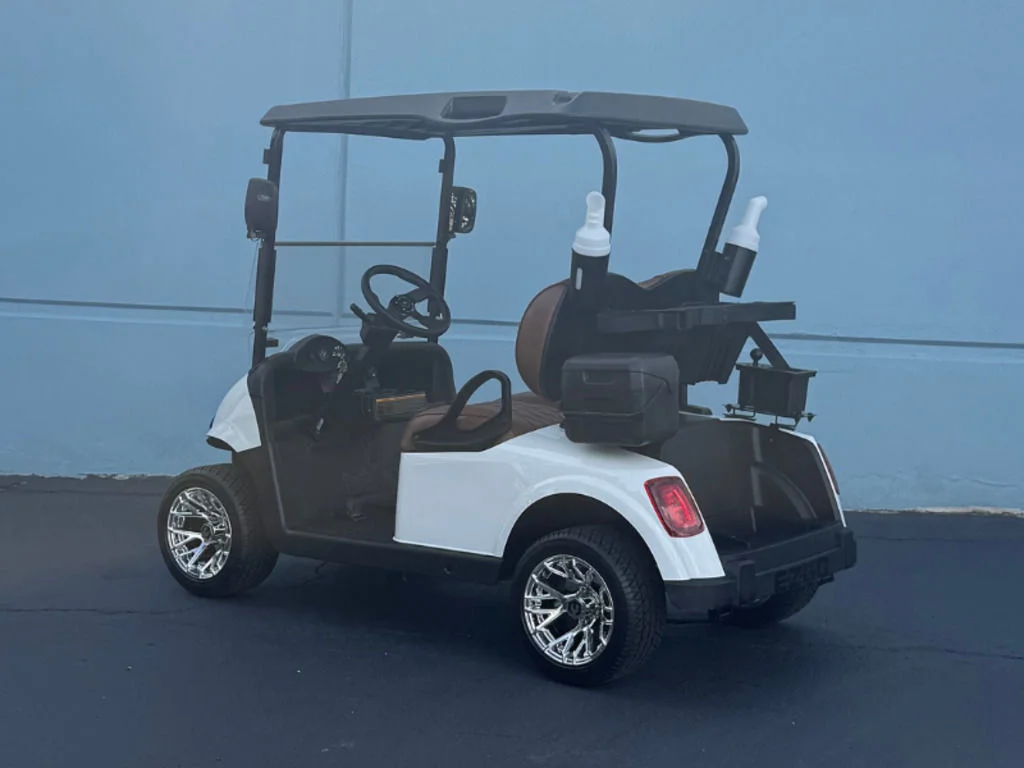 2020 E-Z-GO RXV ELiTE Lithium thumb 2