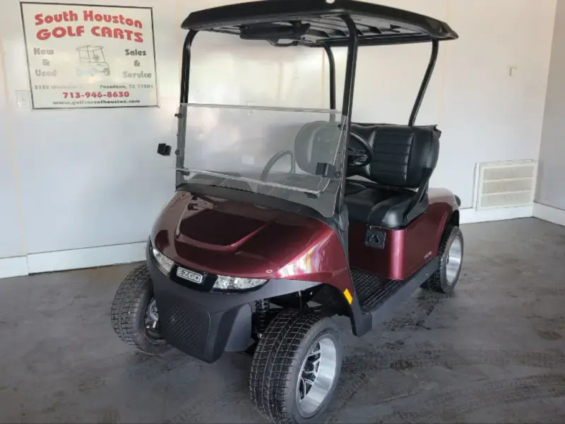 2025 E-Z-GO Freedom photo 1
