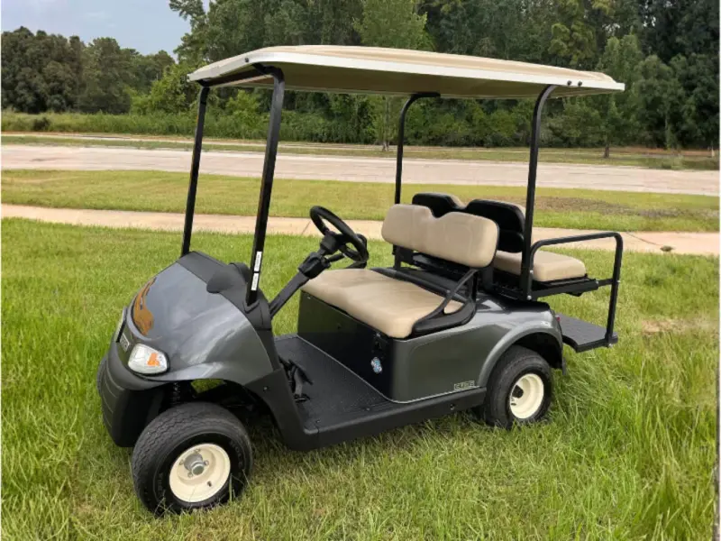2021 E-Z-GO RXV thumb 1