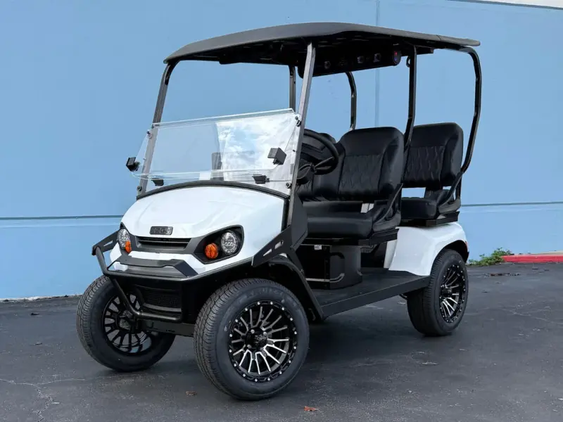 2026 E-Z-GO Liberty ELiTE Lithium photo 1