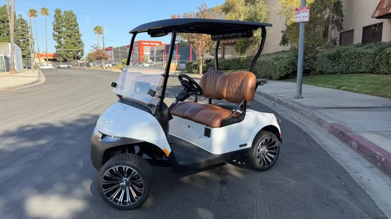 2027 E-Z-GO Freedom ELiTE Lithium thumb 4