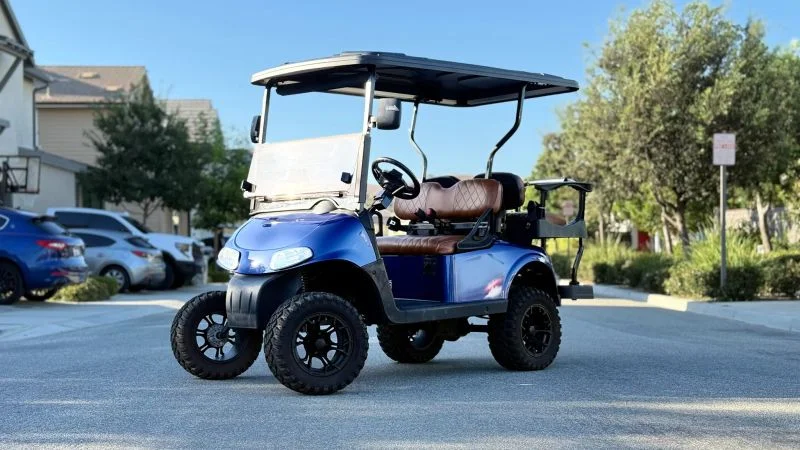 2022 E-Z-GO RXV thumb 1
