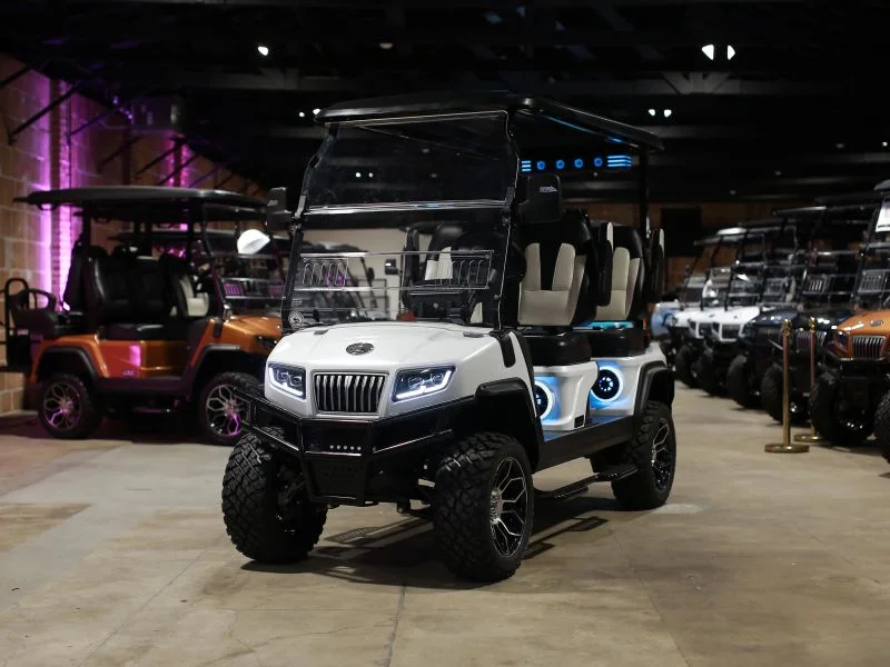 2027 Evolution Maverick 4 Plus 4 Plus photo 1