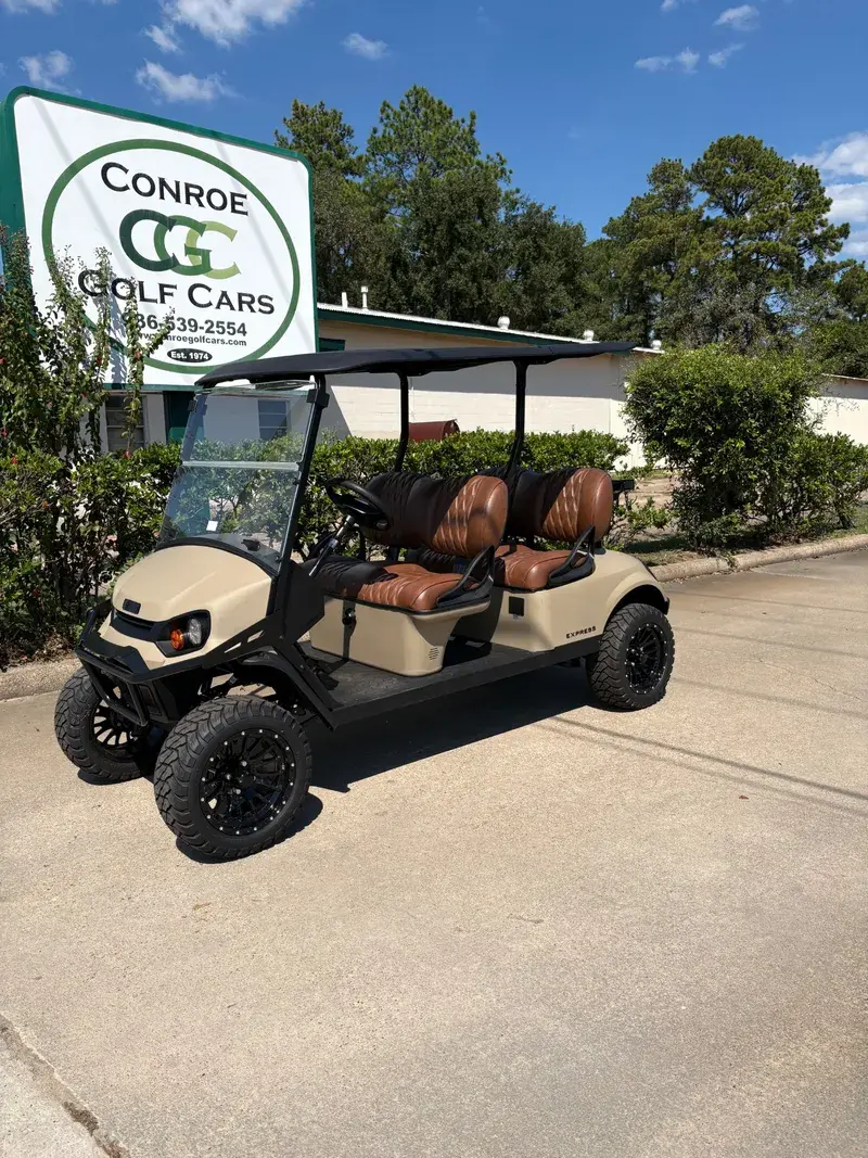 2026 E-Z-GO Express 4 photo 1