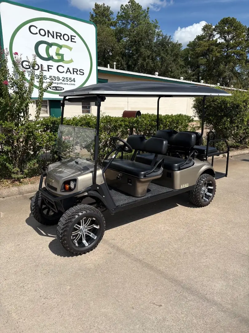 2019 E-Z-GO Express 6 photo 1