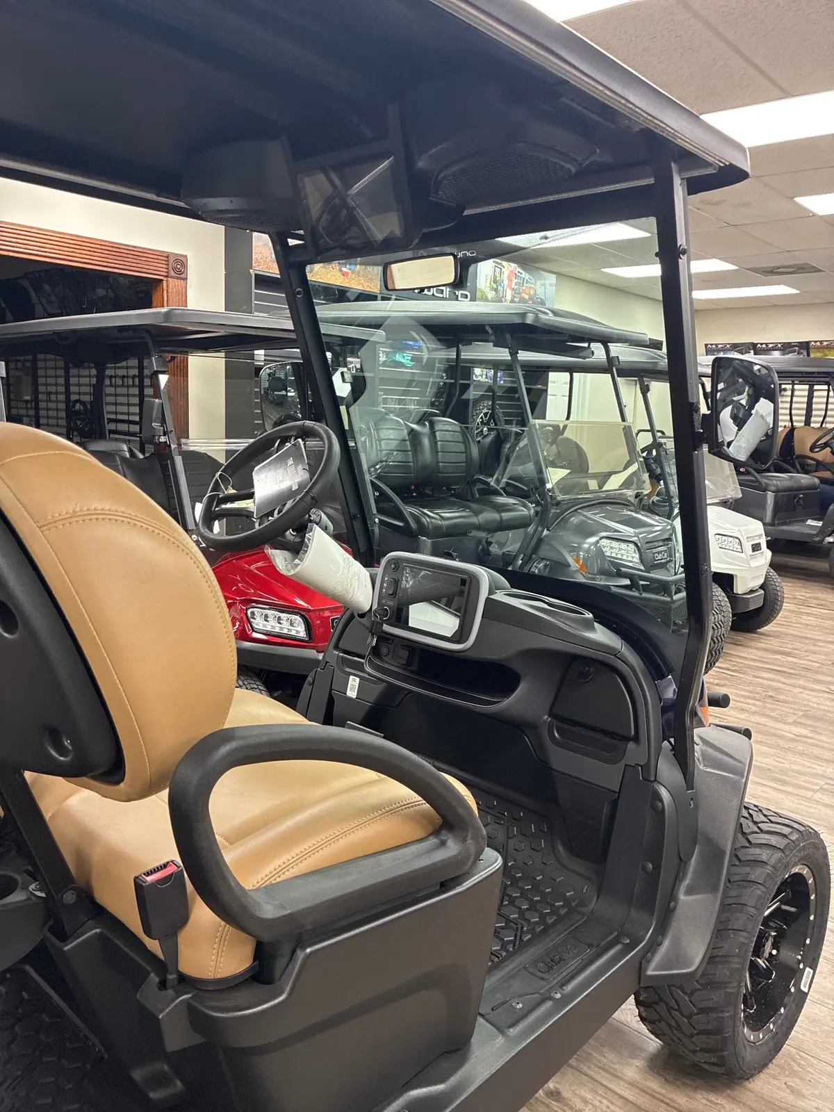 2027 Club Car Onward Lifted thumb 3