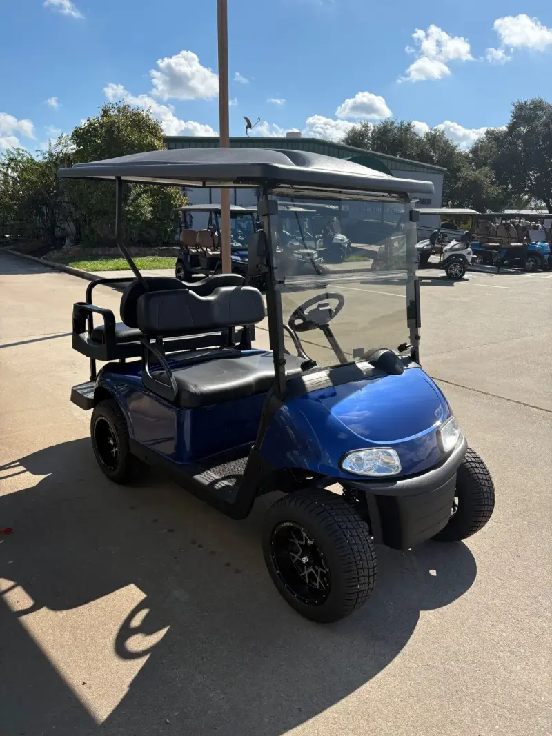 2022 E-Z-GO RXV 2+2 thumb 4