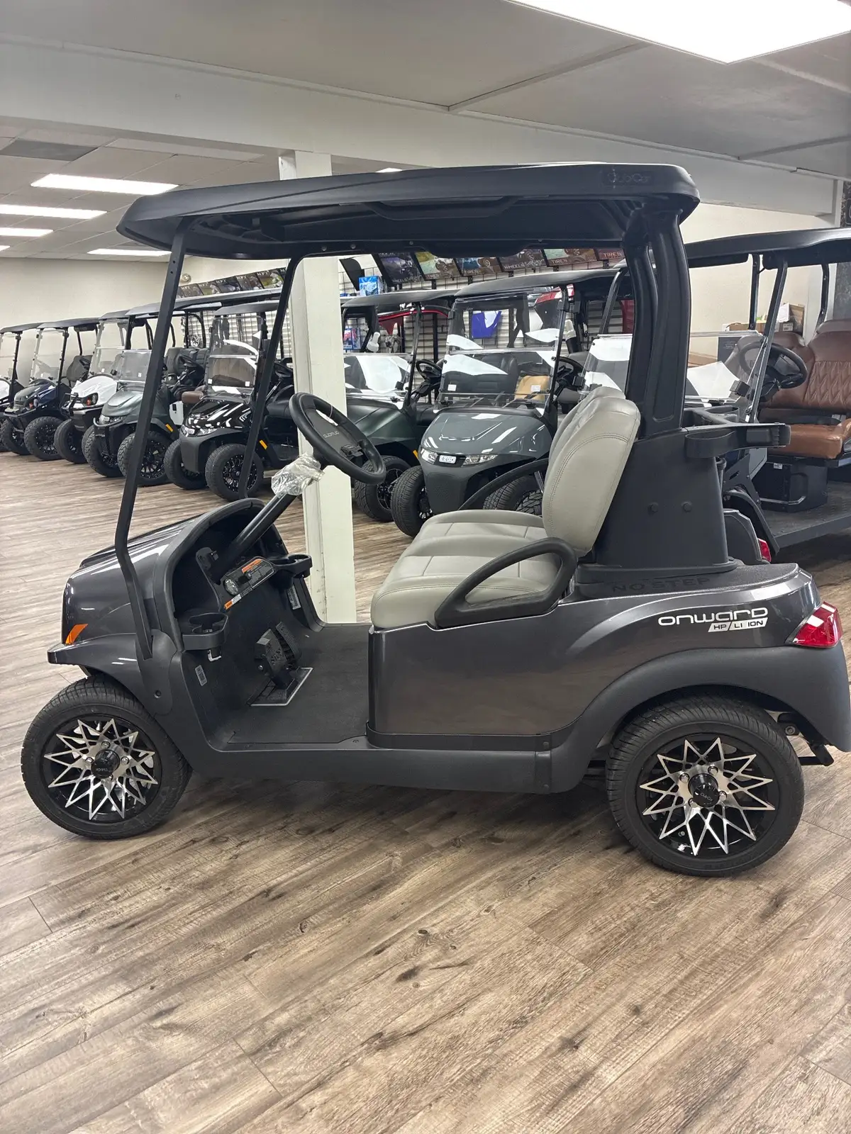 2025 Club Car Onward HP Li-Ion thumb 3