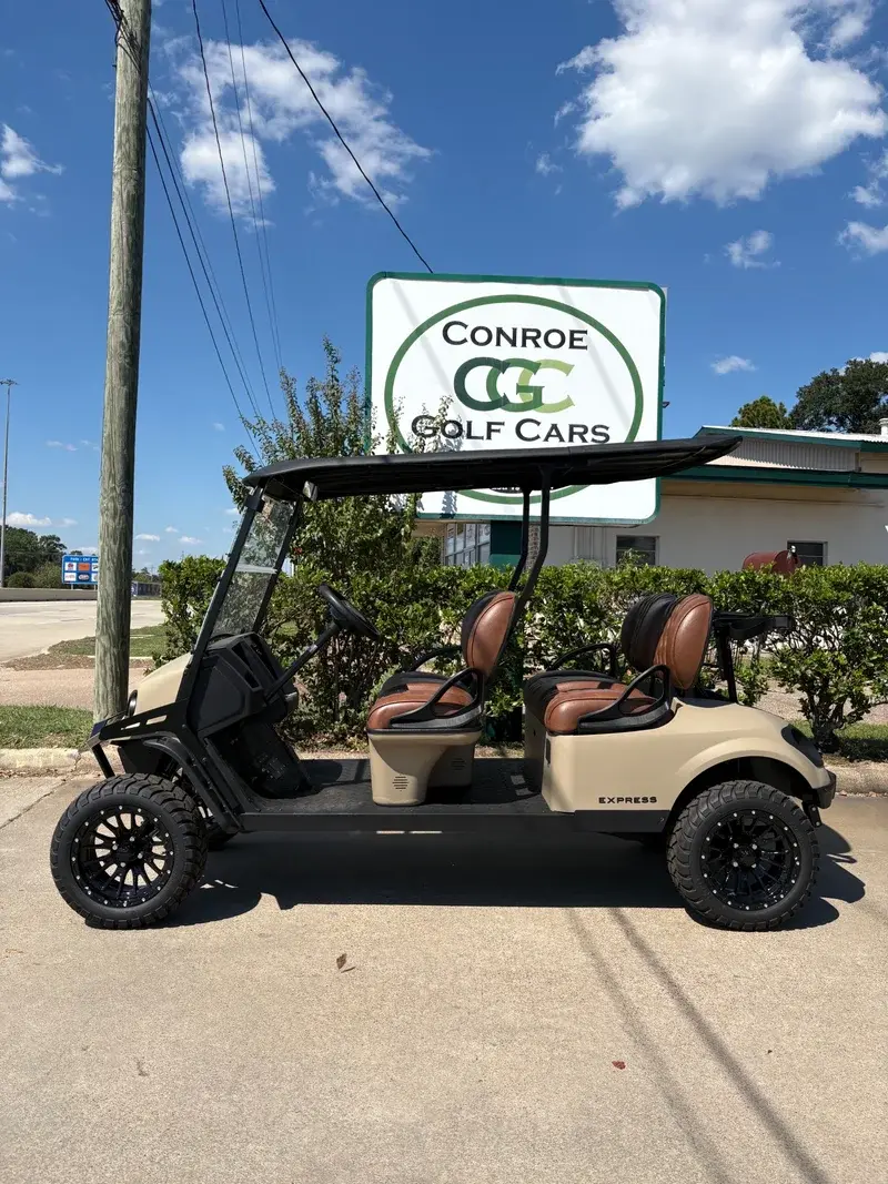 2026 E-Z-GO Express 4 thumb 2