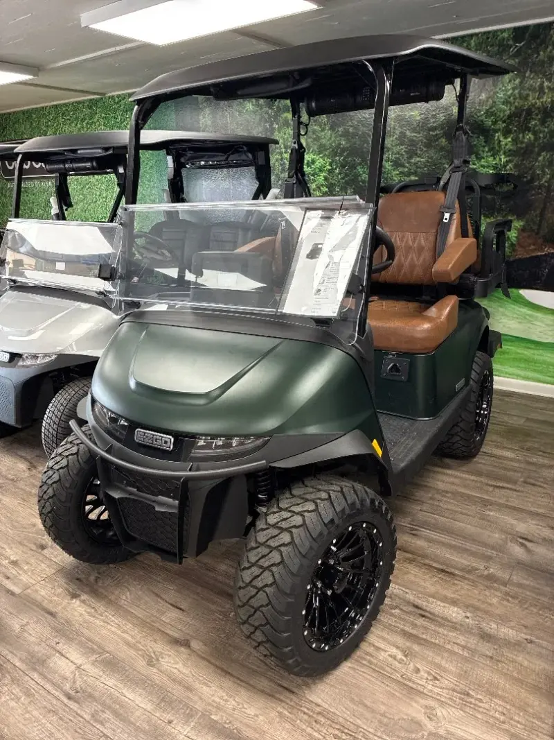 2026 E-Z-GO RXV ELiTE Lithium thumb 1