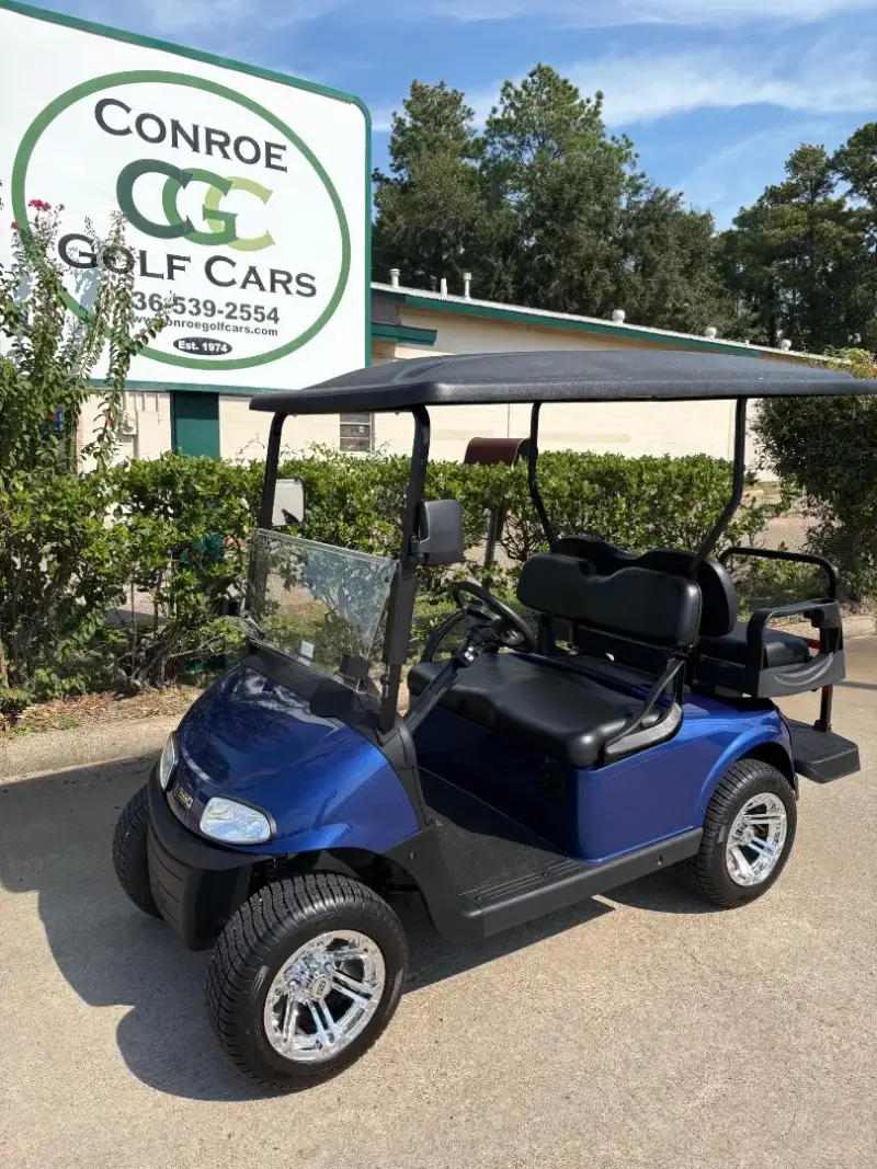 2023 E-Z-GO RXV ELiTE Lithium photo 1