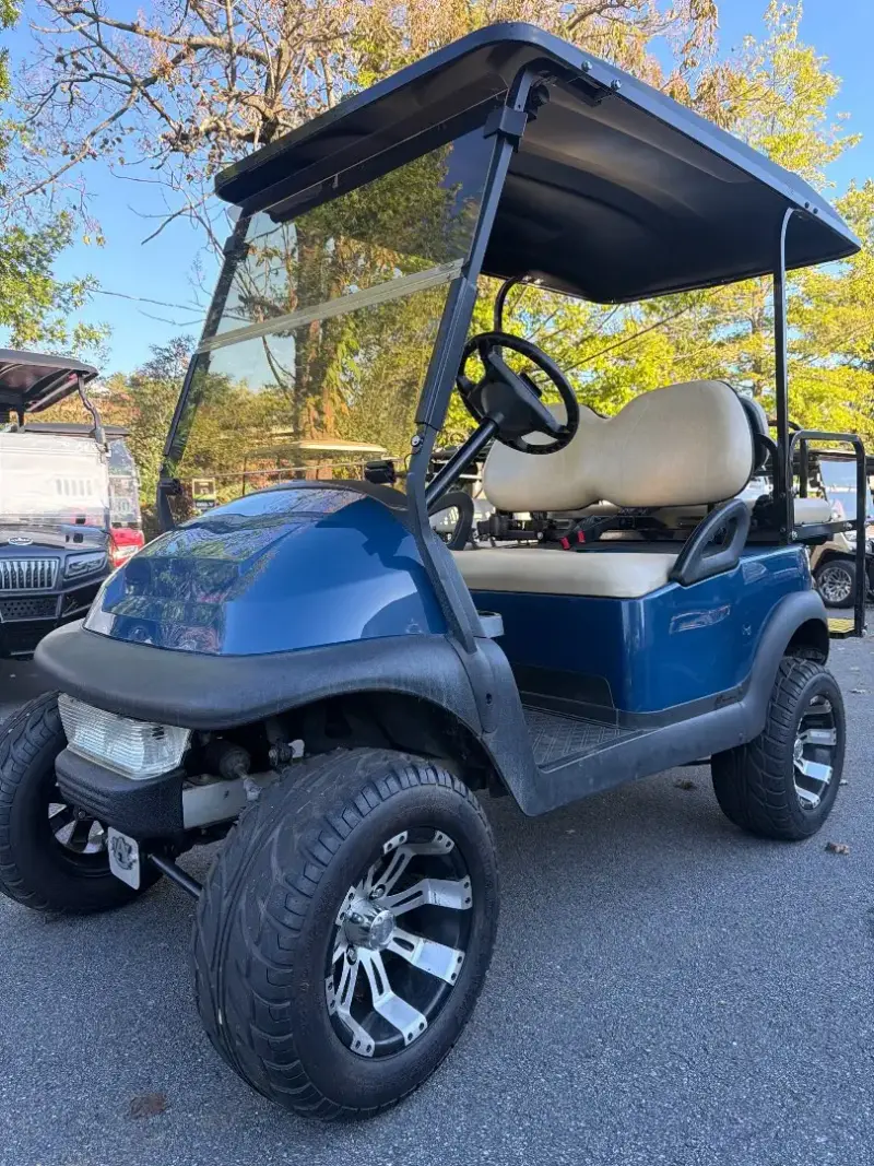 2010 Club Car Precedent photo 1