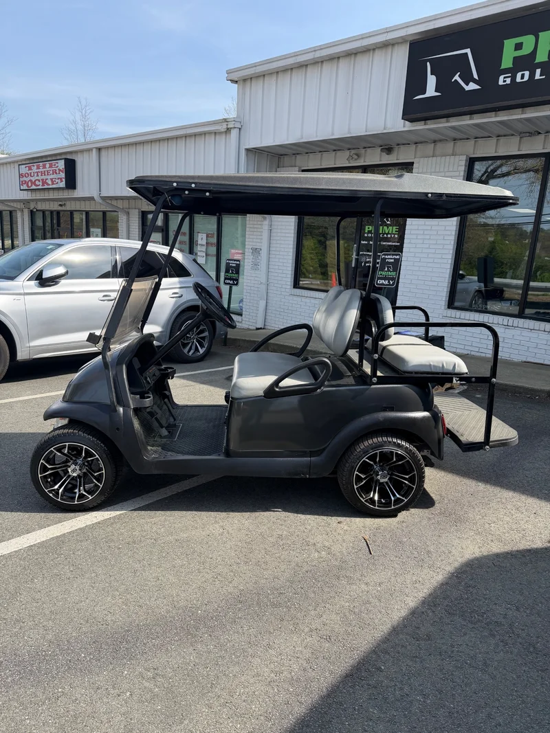 2007 Club Car President thumb 2