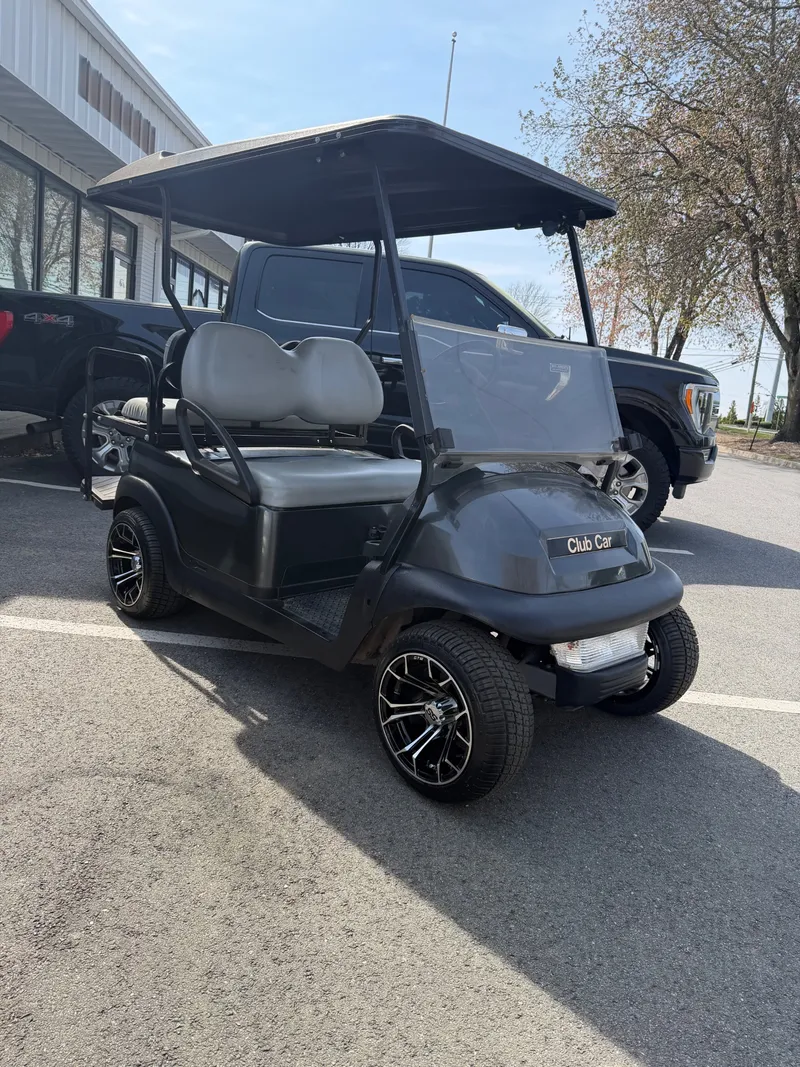 2007 Club Car President thumb 4