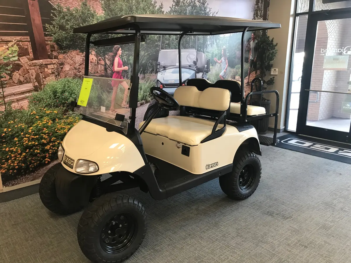 2011 E-Z-GO RXV ELiTE Lithium photo 1