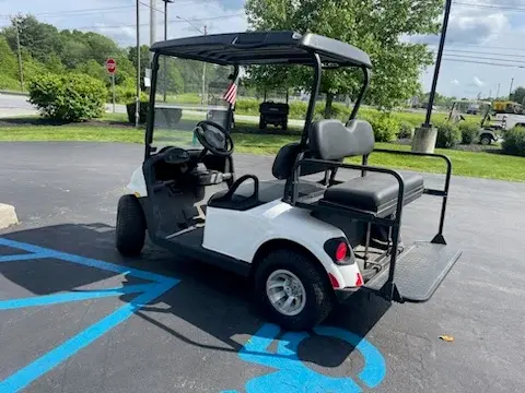 2019 E-Z-GO RXV thumb 3