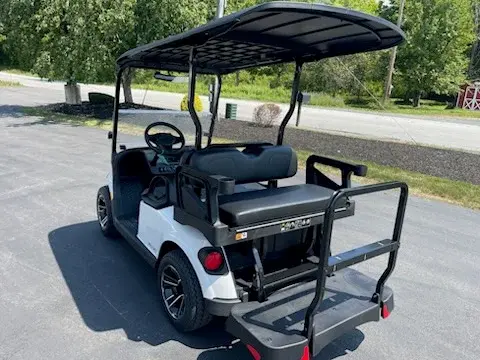 2026 E-Z-GO Valor ST Plus Package thumb 4
