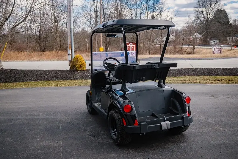 2025 E-Z-GO Valor 48V Electric thumb 4