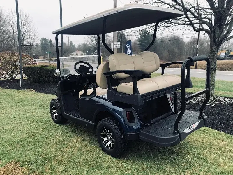 2020 E-Z-GO RXV thumb 4