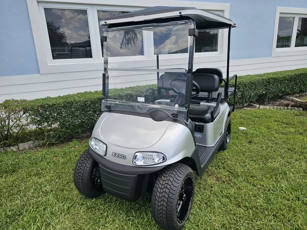 2021 E-Z-GO Freedom thumb 2