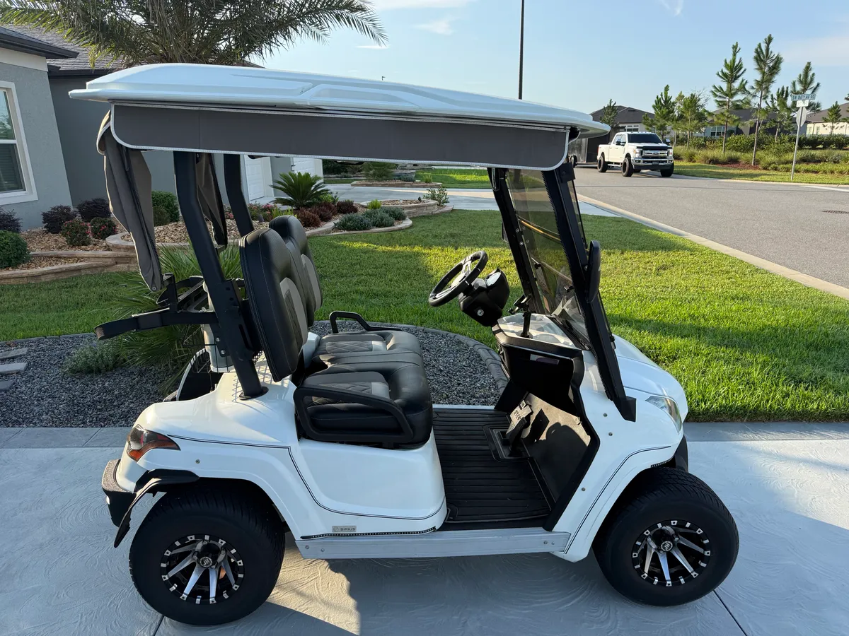 2022 Star EV Sirius 2 Passenger photo 1