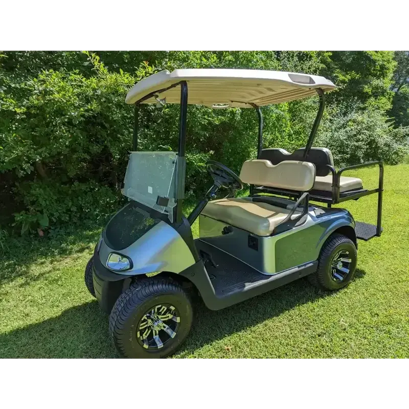 2018 E-Z-GO RXV photo 1