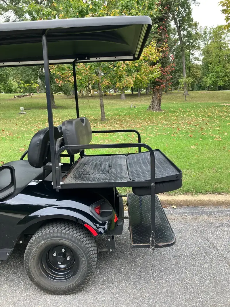 2022 E-Z-GO Valor 48V Electric thumb 2
