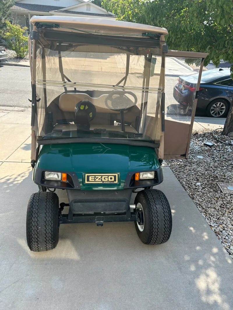 2005 E-Z-GO TXT 48V Electric thumb 1