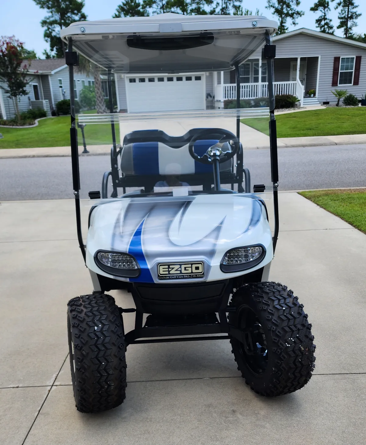 2018 E-Z-GO TXT ELiTE Lithium thumb 2