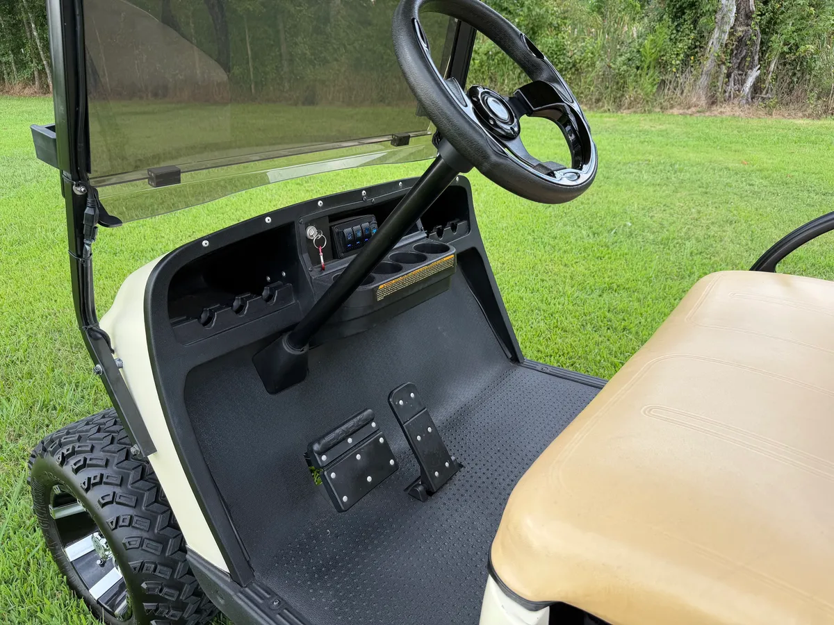2014 E-Z-GO TXT Gas thumb 2