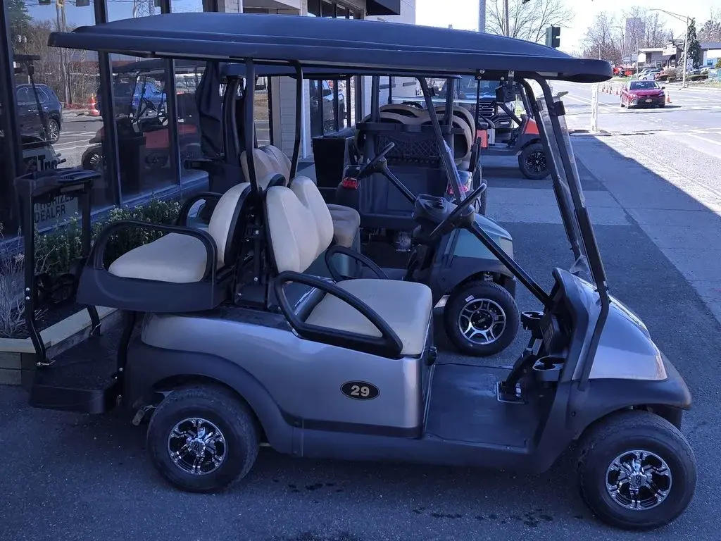 2017 Club Car Precedent photo 1
