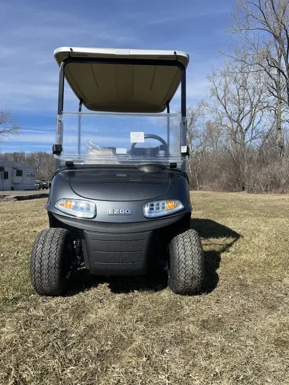 2021 E-Z-GO RXV photo 2