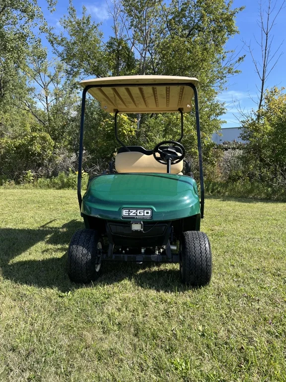 2017 E-Z-GO TXT photo 2