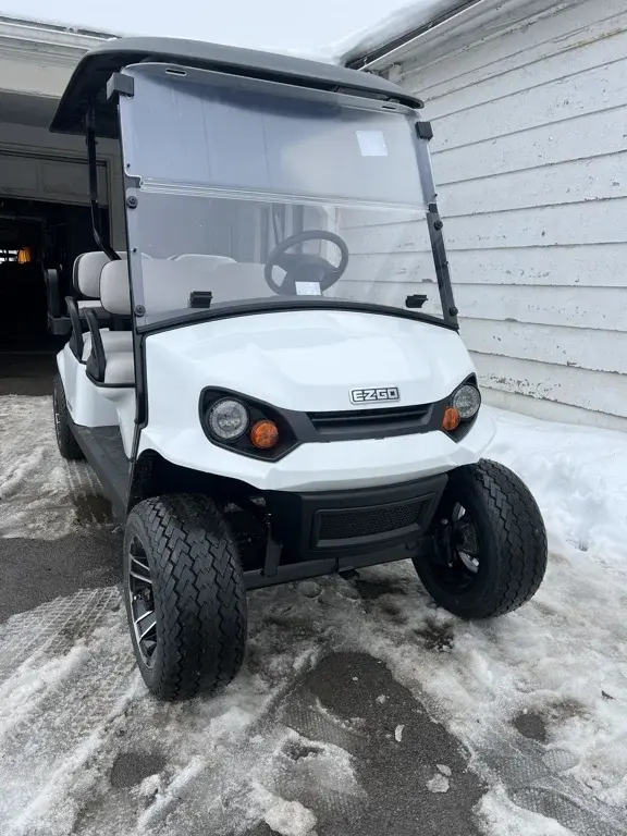 2026 E-Z-GO Express photo 7