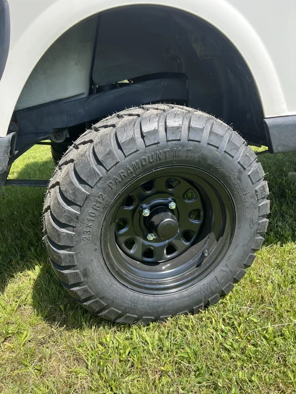 2015 E-Z-GO RXV photo 5