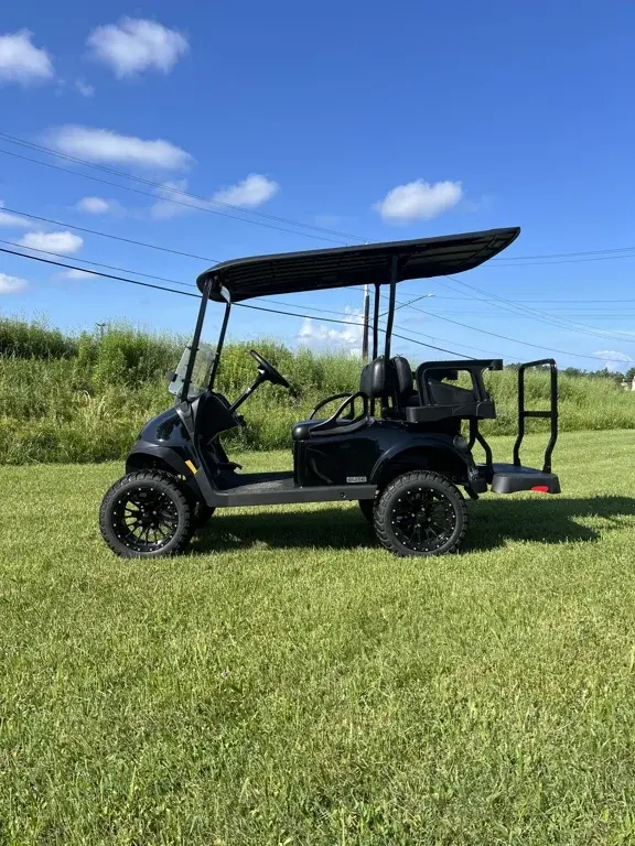 2026 E-Z-GO RXV ELiTE Lithium photo 1
