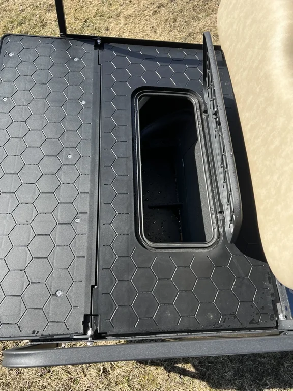 2021 E-Z-GO RXV ELiTE Lithium photo 6
