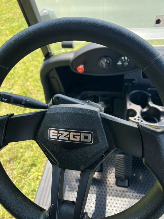 2021 E-Z-GO RXV ELiTE Lithium photo 4