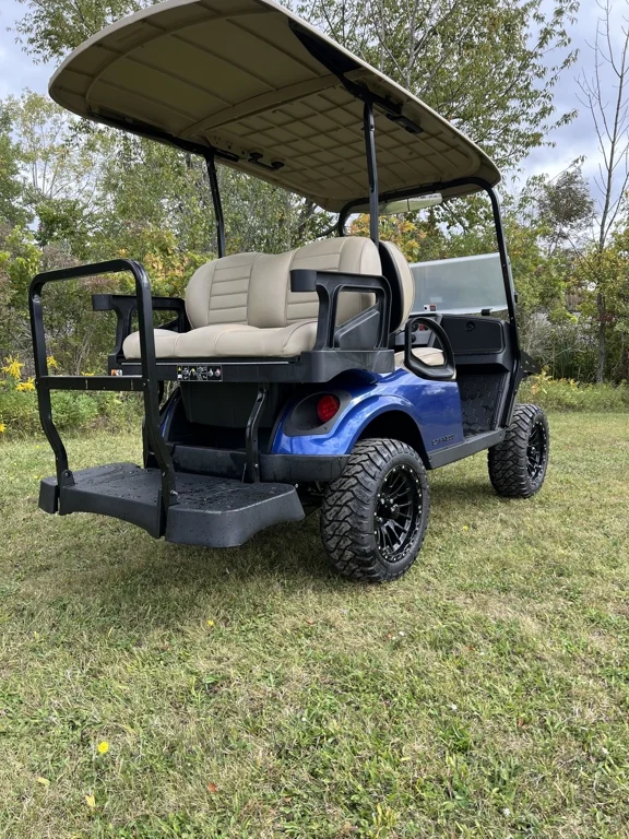 2026 E-Z-GO Express photo 3