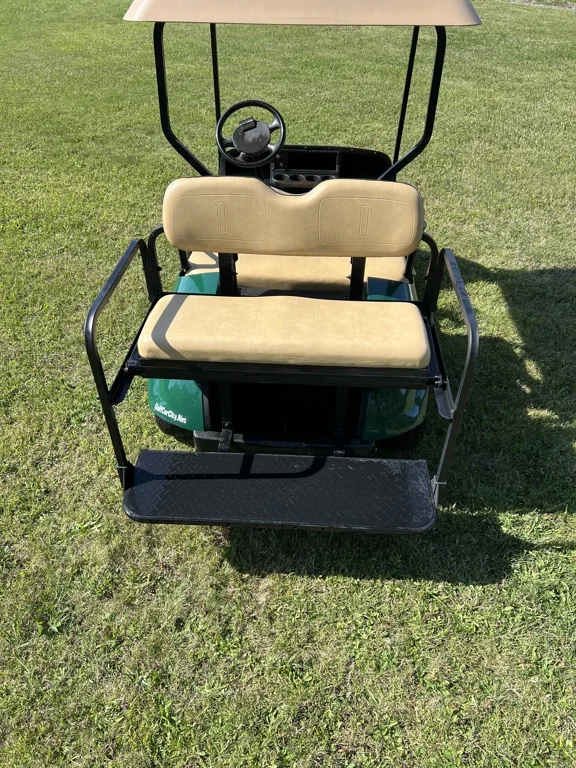 2017 E-Z-GO TXT photo 4