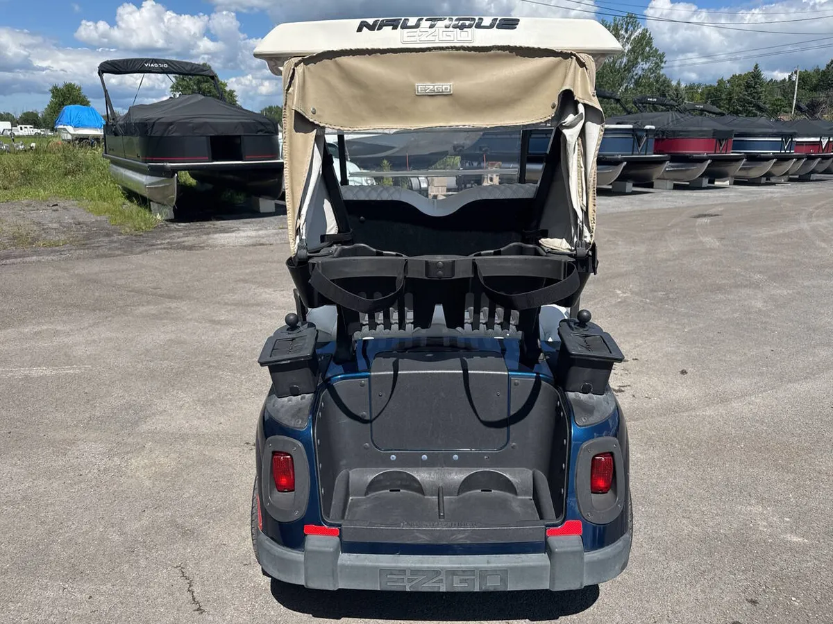 2009 E-Z-GO Freedom RXV photo 4