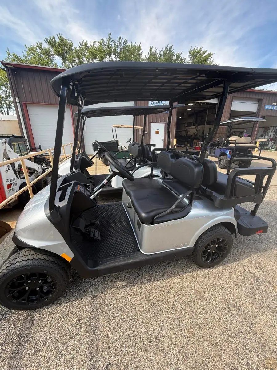 2026 E-Z-GO Valor Platinum S+ Package photo 3